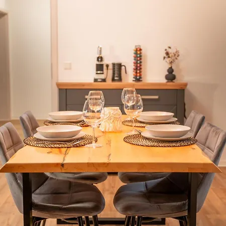 80 Qm Altstadt Apartment I Ruhig I Parkplatz I Top Lage *